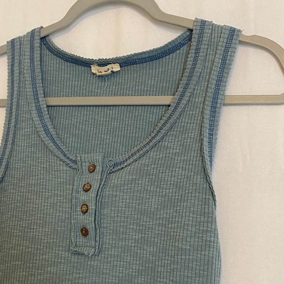Blue Sleeveless Ribbed Top - Picture 4 of 6